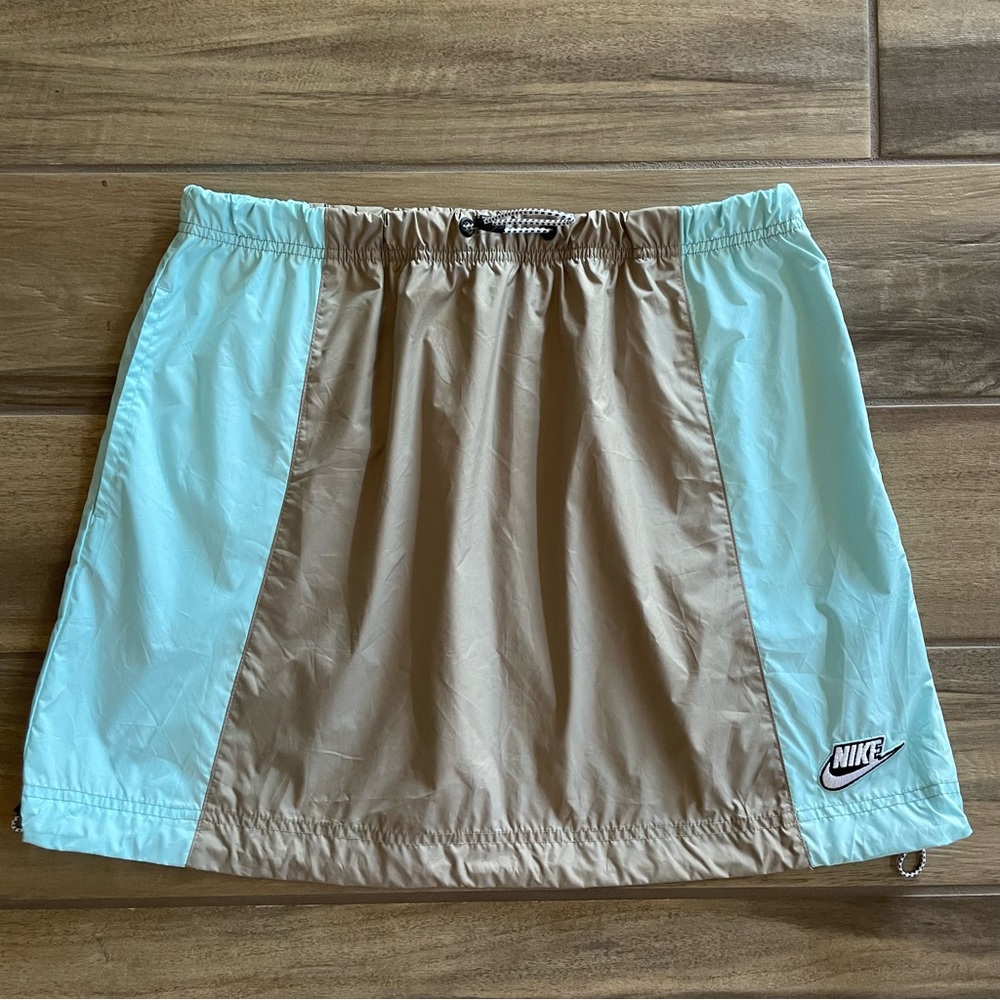 NIKE Workout Skirt Sz MED